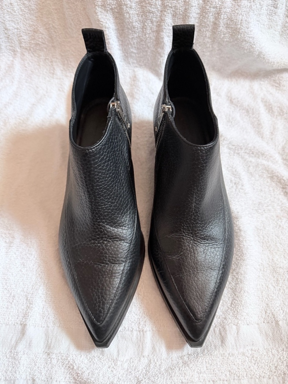 Everlane Black Pointed Toe Leather Ankle Booties